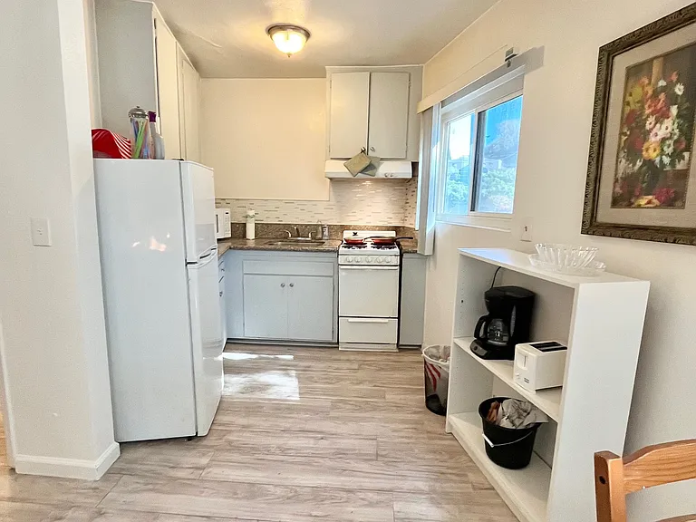 3697 S La Cienega Blvd #15 — Photo 7