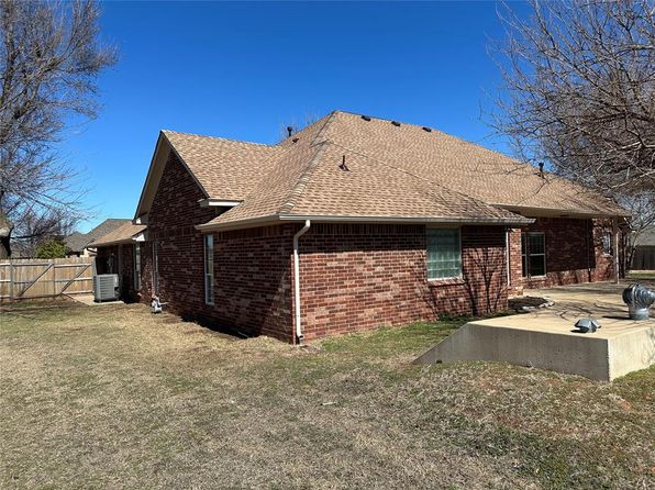 13200 SW 10th St, Yukon, OK 73099
