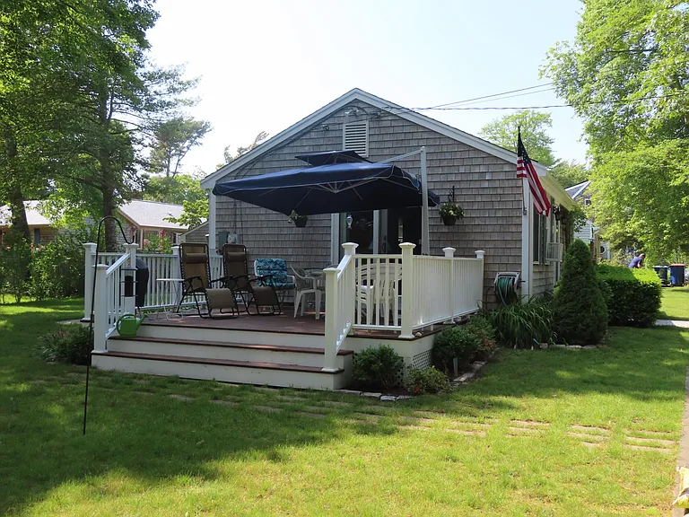 7 Cedar Point Ave — Photo 4