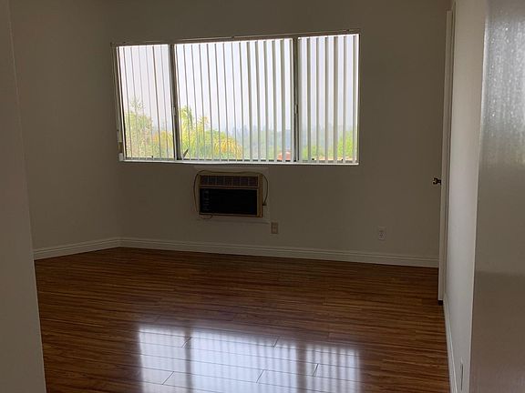 5th image of 4479 Rockland Pl APT 11