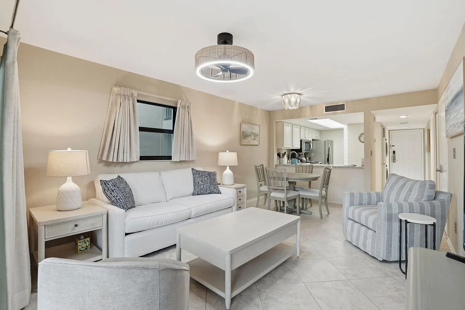 2 bed, 2.0 bath, 861 sqft, $3,198 — Photo 3