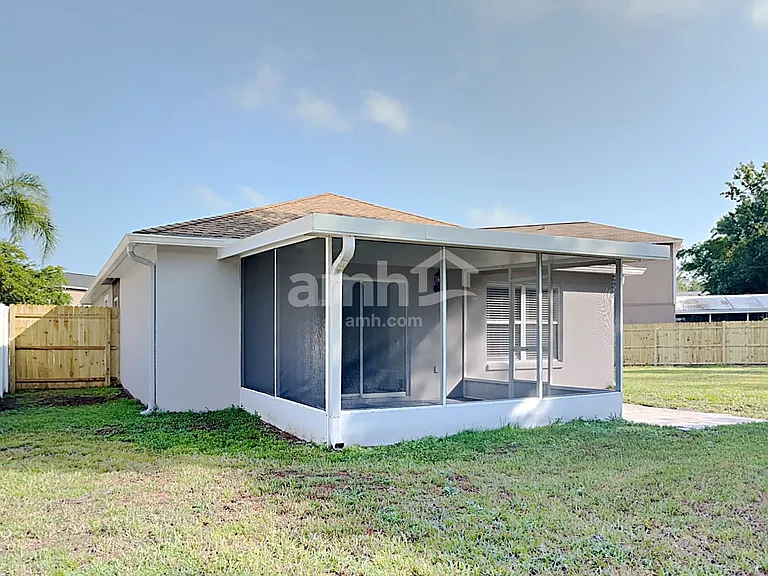2273 Heathwood Cir — Photo 22