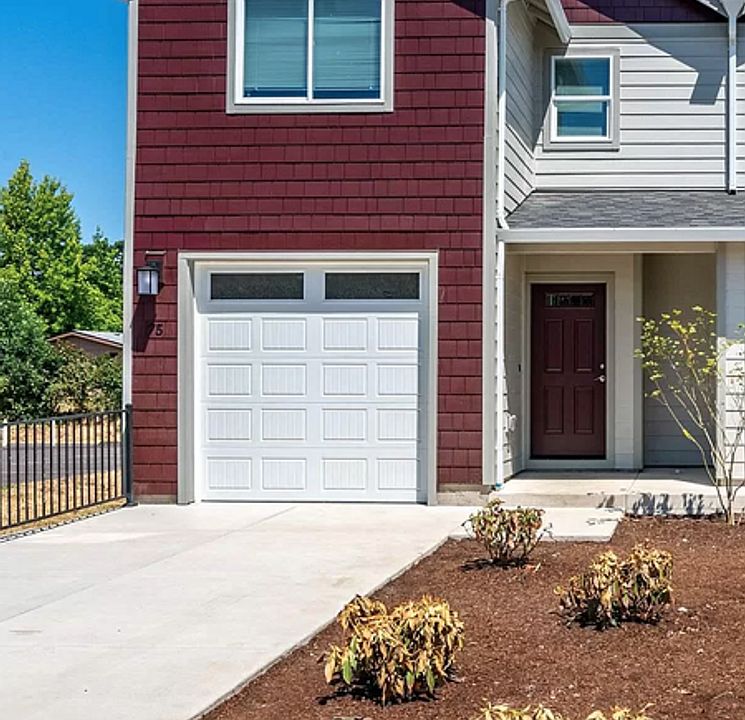 1st image of 75 Sand Ridge Ct