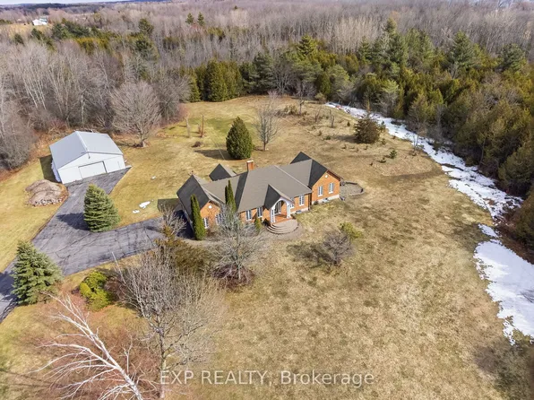 1497 Pentecostal Rd, Hamilton, ON K9A 4J8