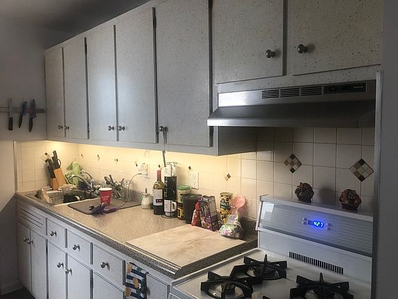 5th image of 540 Ovington Ave #1