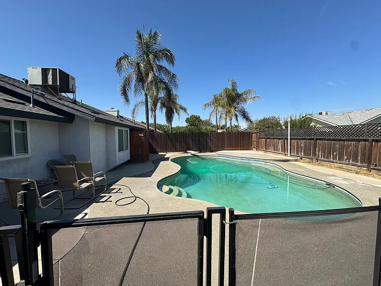 2335 Neill Way — Photo 6