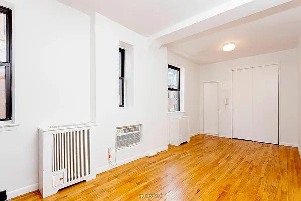 Rented by Compass | media 13