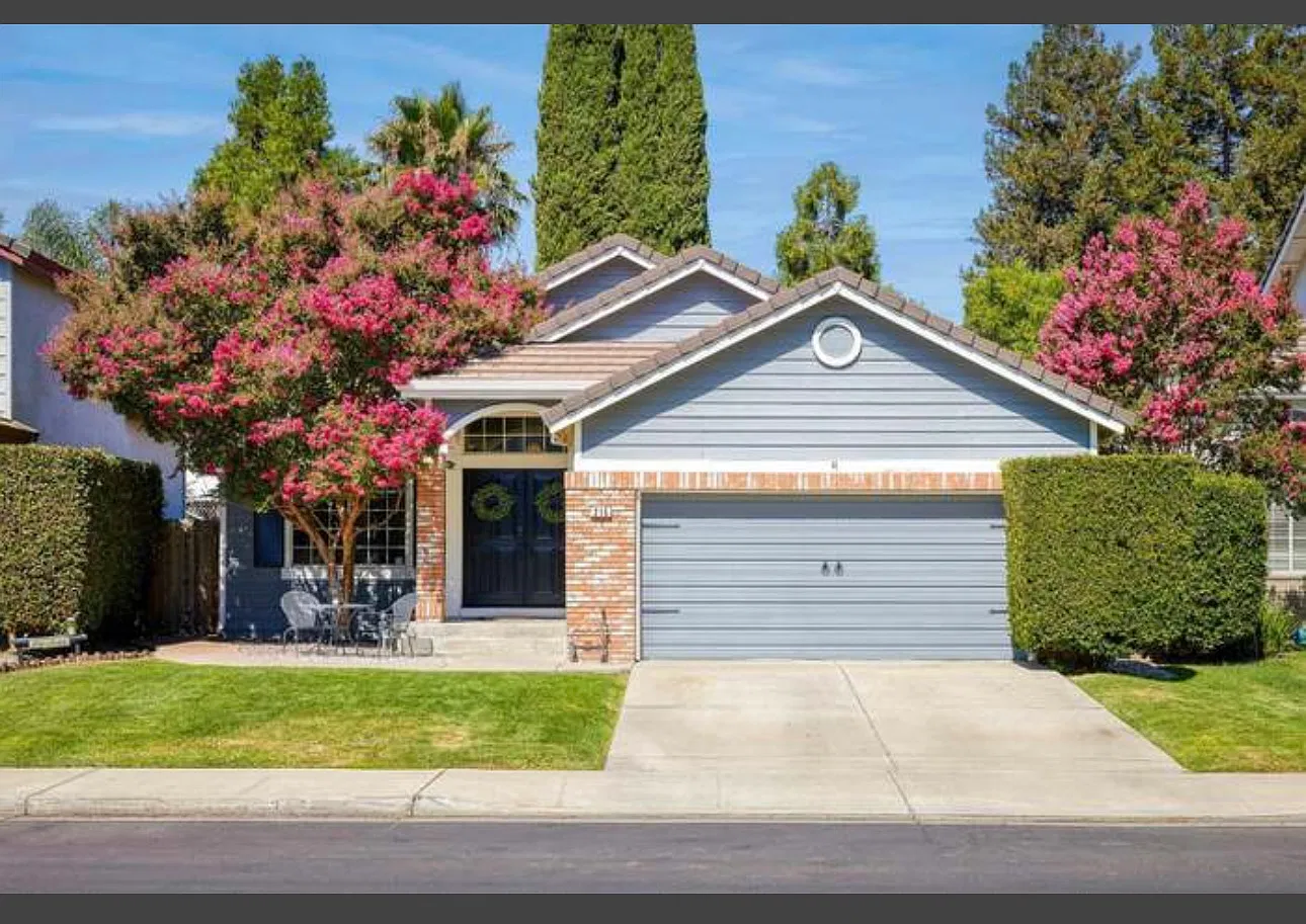 3 bed, 1500 sqft, $2,900 — Photo 1