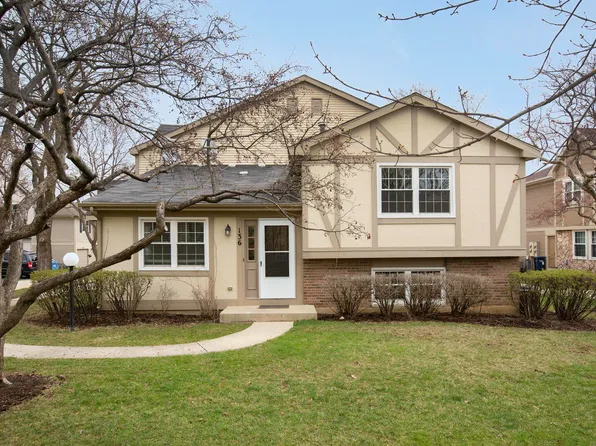 136 Brookwood Ct, Vernon Hills, IL 60061