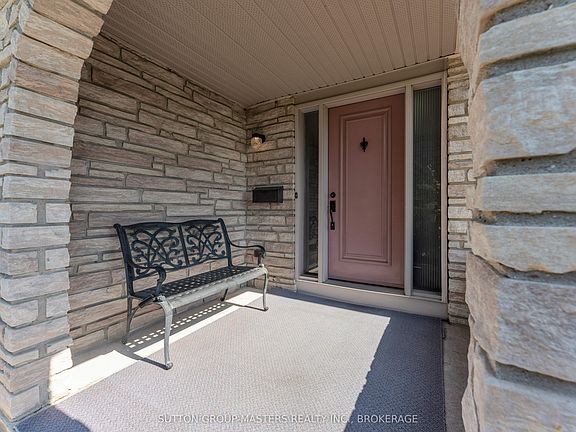 5th image of 883 Ludgate Cres