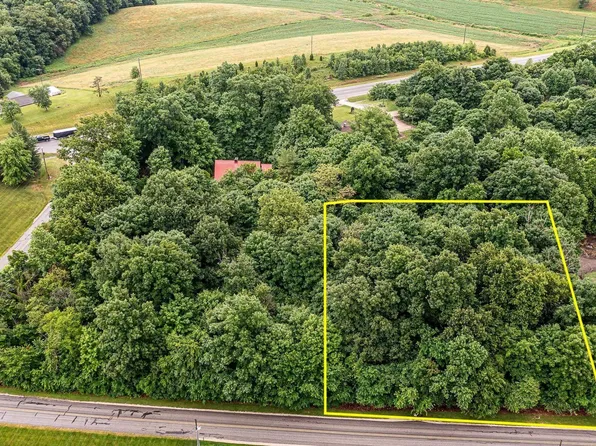 S Hickory Ln, Huntingburg, IN 47542