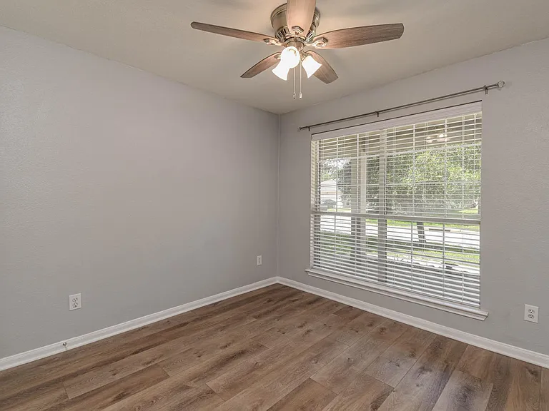 20210 Ribbonwood Point Ct — Photo 17