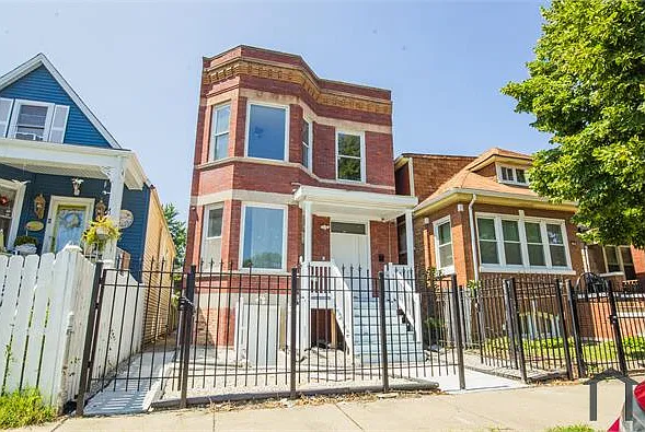 3 bed, 2014 sqft, $1,800 — Photo 1