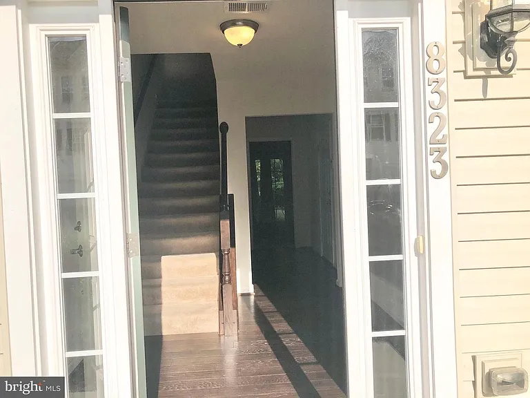 8323 Heritage Crossing Ct — Photo 2