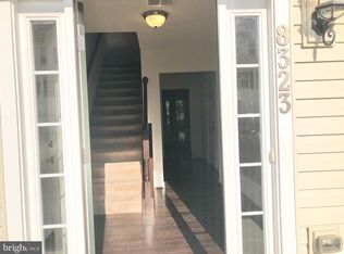 8323 Heritage Crossing Ct, Manassas, VA 20109