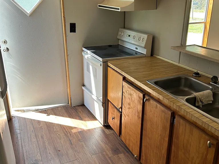 101 Hagood Dr #A — Photo 3