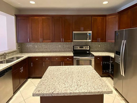 3rd image of 510 Pacific Grove Dr Unit 3