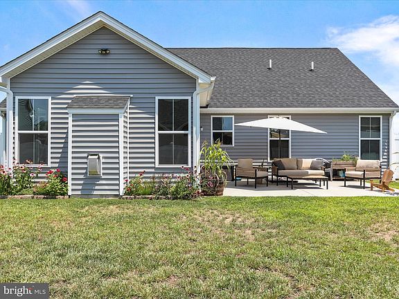 3rd image of 63 Briarcrest Cir