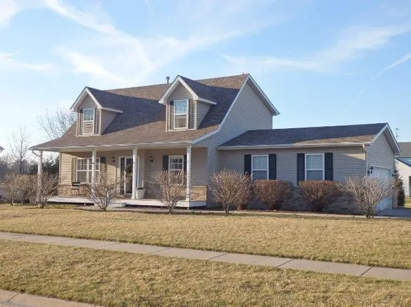 411 Ross Ave, Kouts, IN 46347