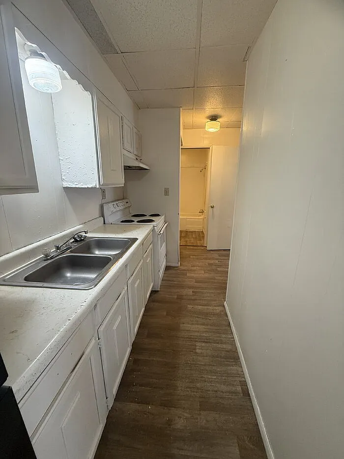 1 bed, 1.0 bath, $615 — Photo 4