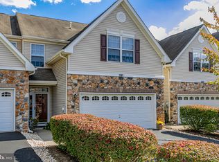 221 Brinley Dr, Pennington, NJ