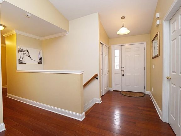 3rd image of 7161 Welbeck Dr