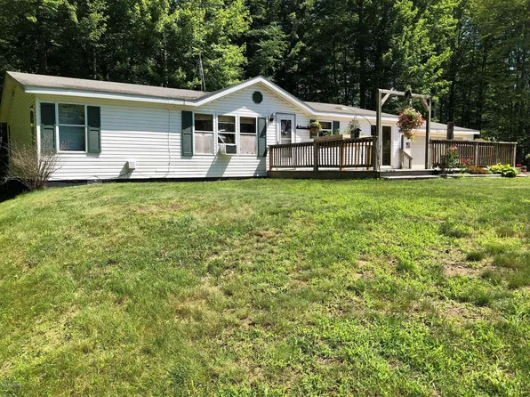 5245 Brooks Rd, Fruitport, MI 49415