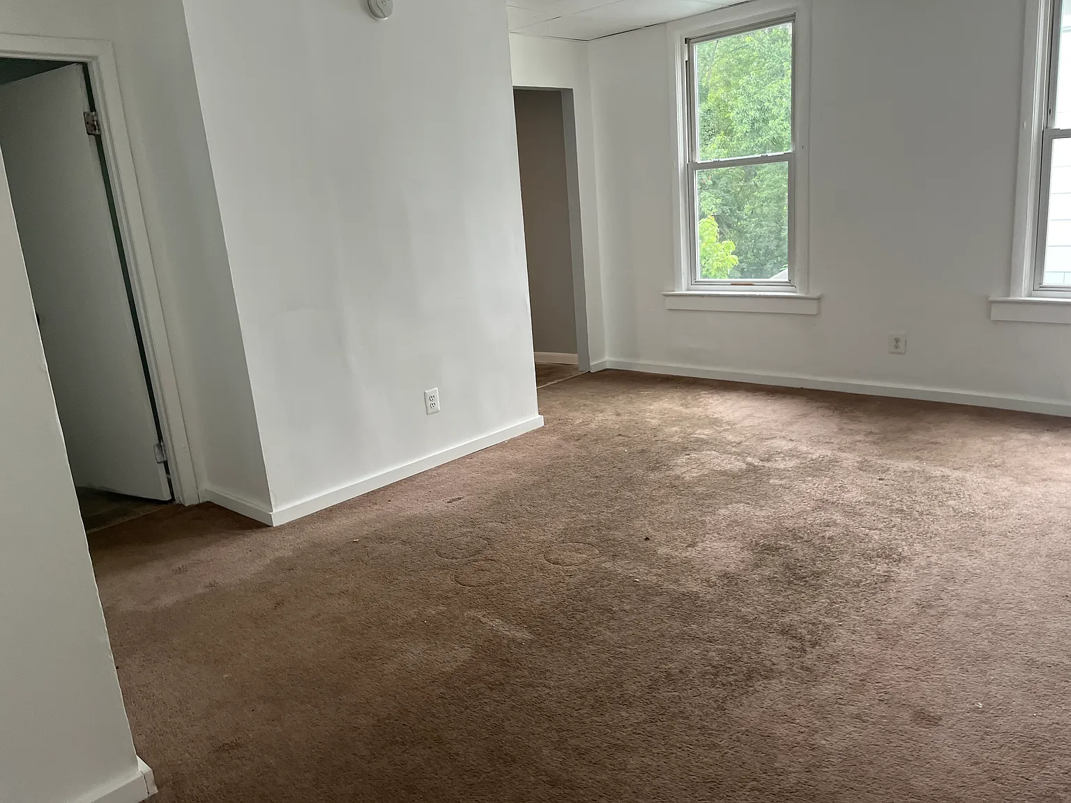 3 bed, $1,195 — Photo 4