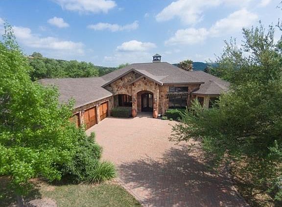 3rd image of 7208 Greenshores Dr