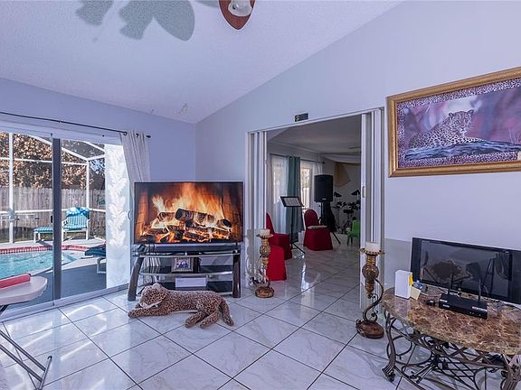 3rd image of 2672 Debany Rd