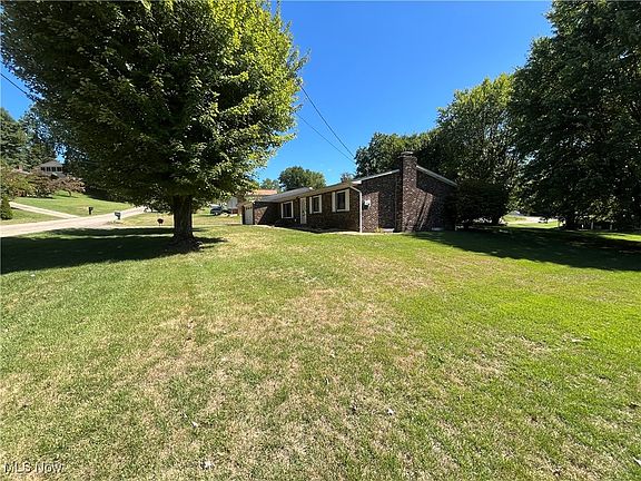 2nd image of 104 Morningside Dr