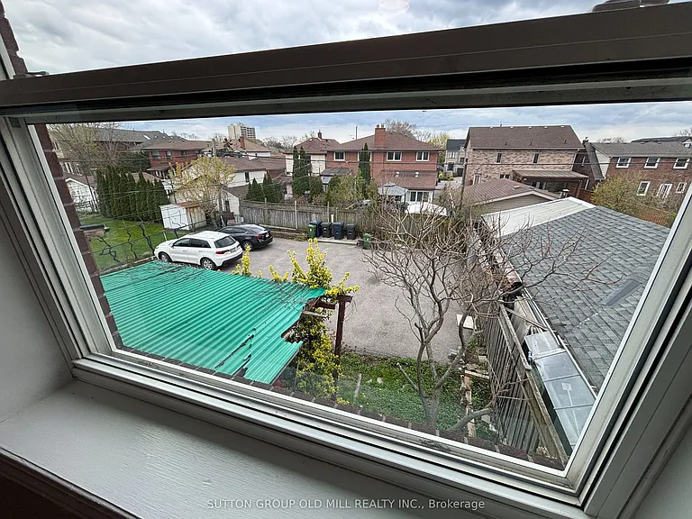 85A Evans Ave #UPPER — Photo 28