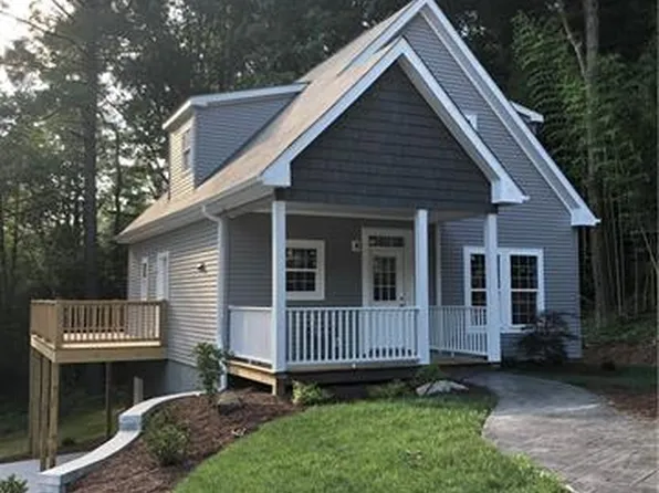 218 Stonebrook Dr, Hendersonville, NC 28791