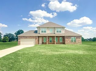 703 Lakeland Cir, Rosharon, TX 77583