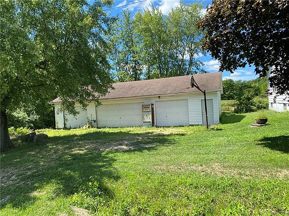 3rd image of 507 Calumet Ln