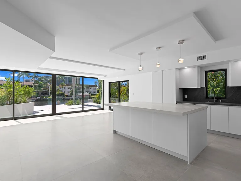 1106 Bel Air Dr #C — Photo 8