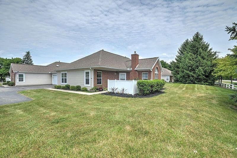 1st image of 604 Hampton Woods Dr