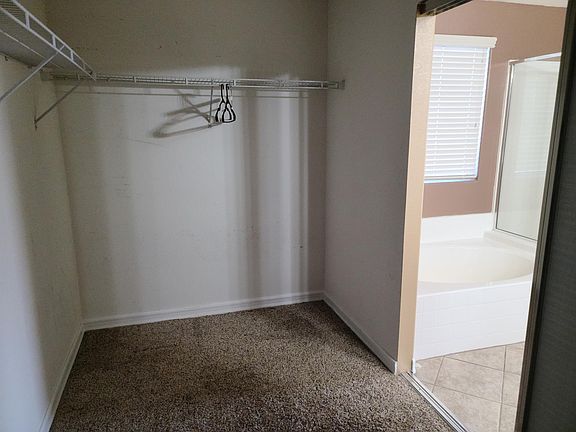 5th image of 6845 Sweet Pecan St
