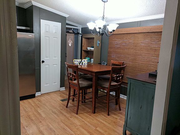 2nd image of 12123 Pioneer Park Rd