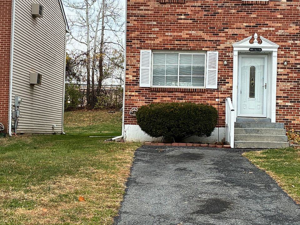 1st image of 329 E Mosser St