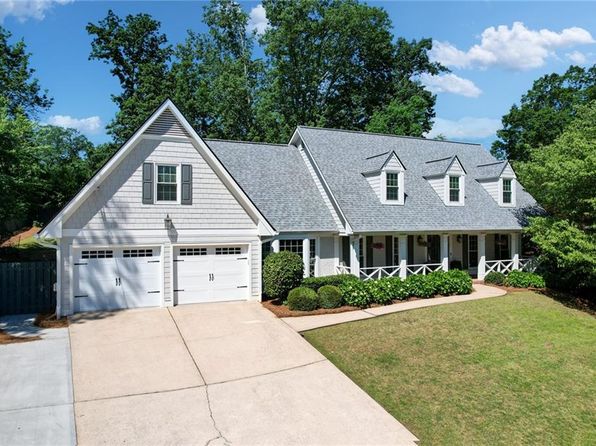 4824 Dunwoody Station Dr, Dunwoody, GA 30338