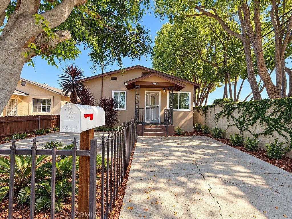 4 bed, 1248 sqft, $3,250 — Photo 2