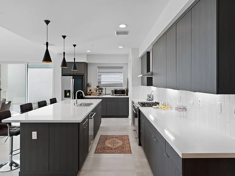 3618 Taylor Dr — Photo 8