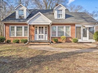 211 N Main St, Mooresboro, NC 28114