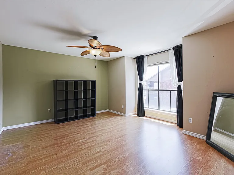 3100 Walnut Bend Ln #422 — Photo 5