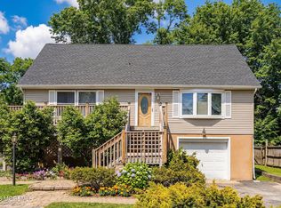 2 Gilford Place, Toms River, NJ 08753