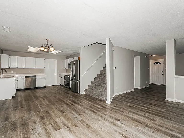 333 Sunburst Ln — Photo 6