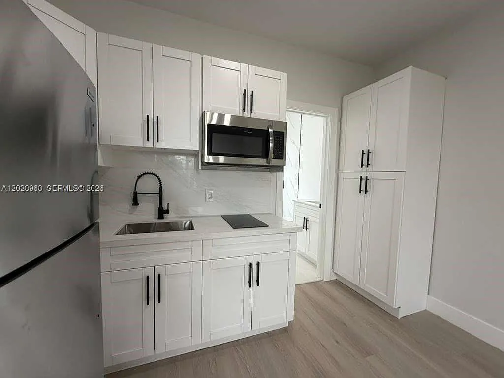 Beacon Manor — Photo 3