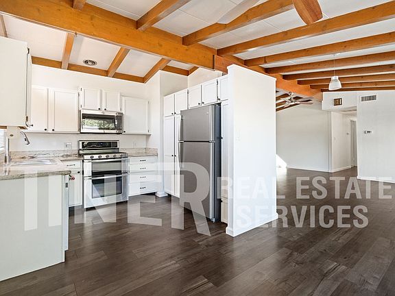 4th image of 613 Mayfair Dr