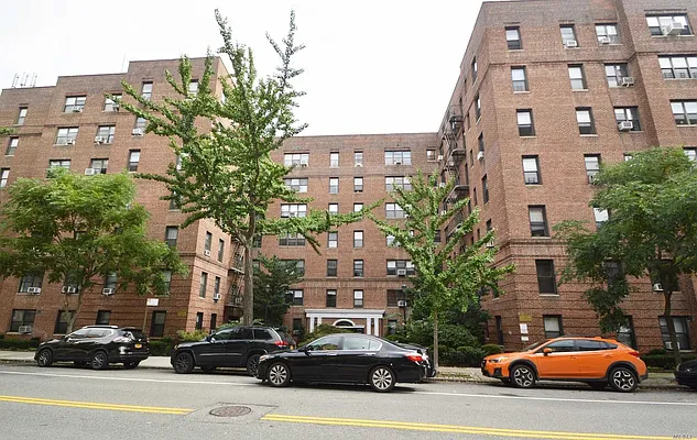 Sold by Benjamin Realty Since 1980 | media 22